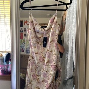 Truest romance white floral print sleeveless ruched midi dress